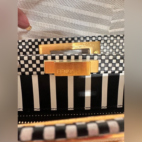 🛍️Fendi Peekaboo vintage never used limited edition absolutely fabulous - Picture 6 of 12